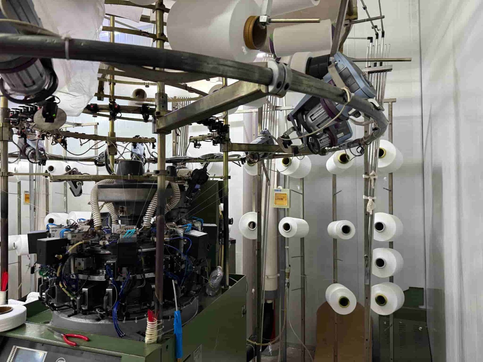 Santoni seamless machine operating during activewear production