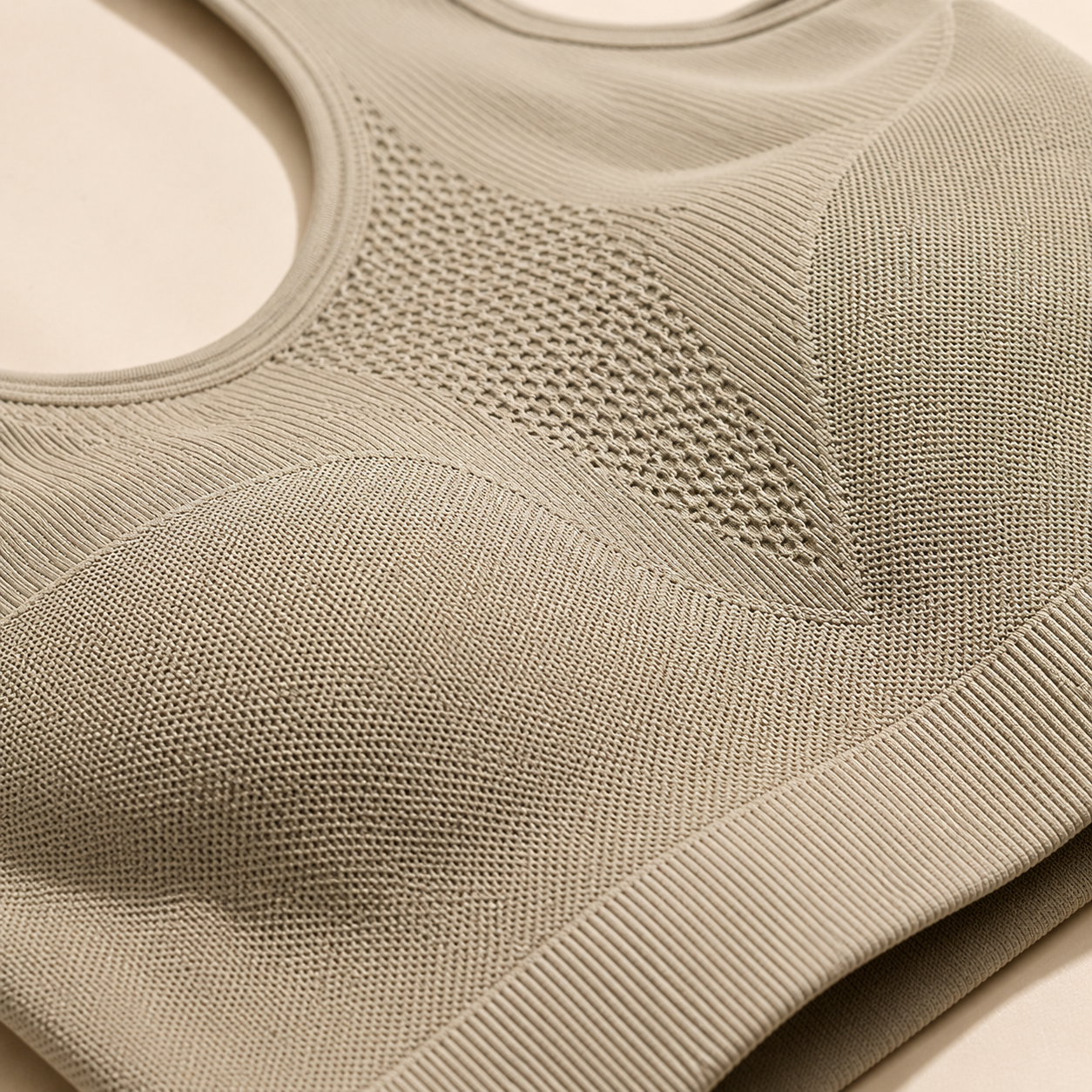 MOVEVOX elastic application detail on fitness waistband or sports bra underband