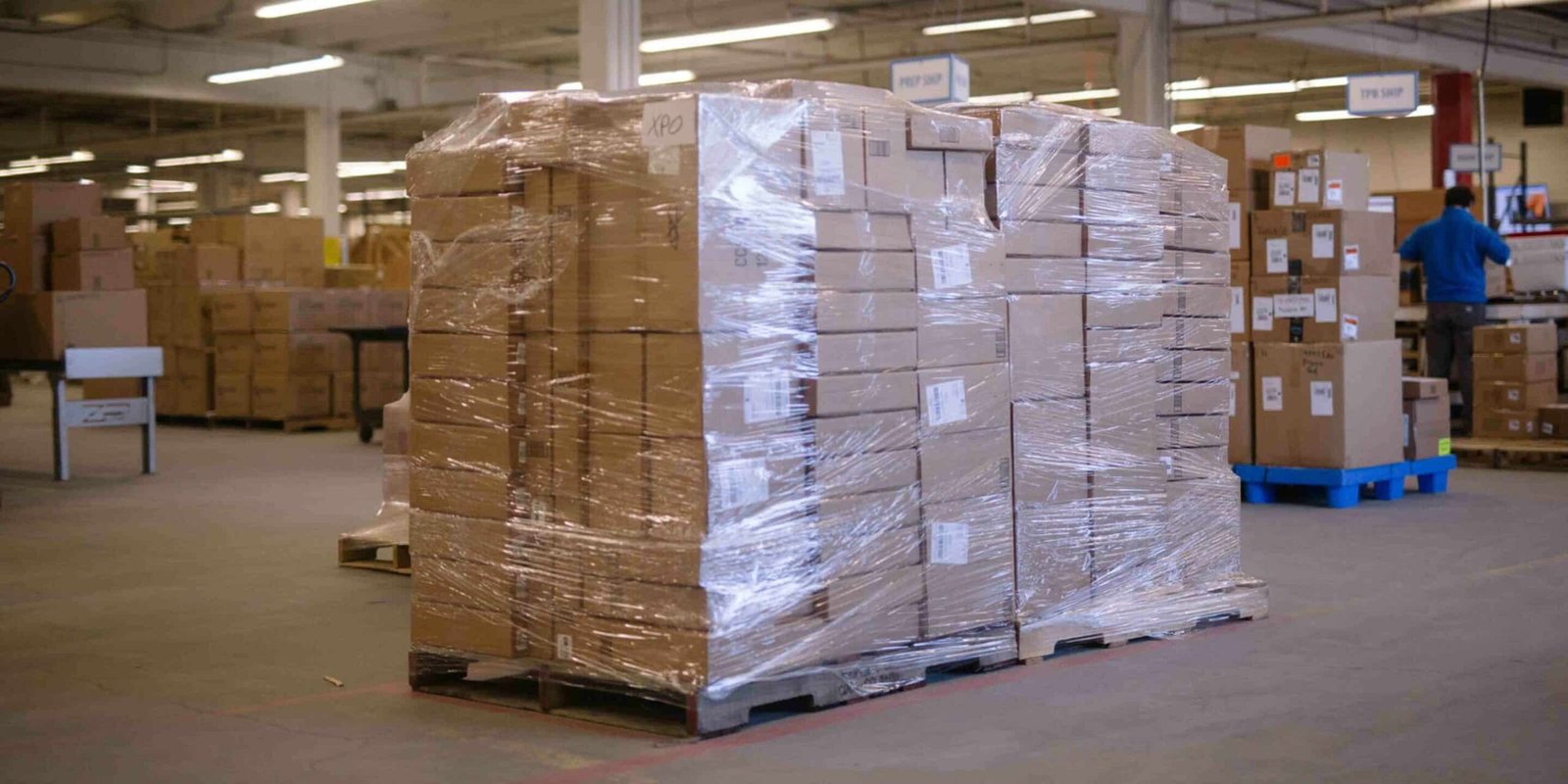MOVEVOX warehouse and shipment staging