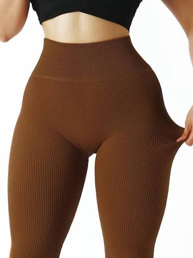 Seasonal activewear collection built around flare leggings